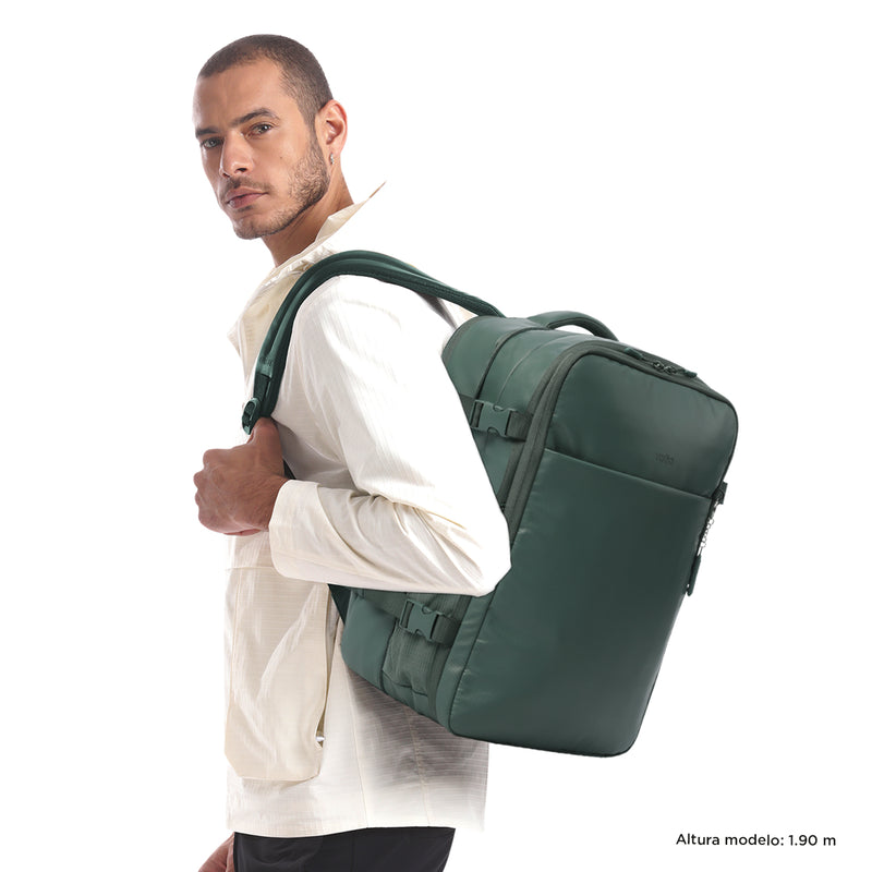 Morral de Viaje Expandible Grow Porta PC 16" Café Hombre